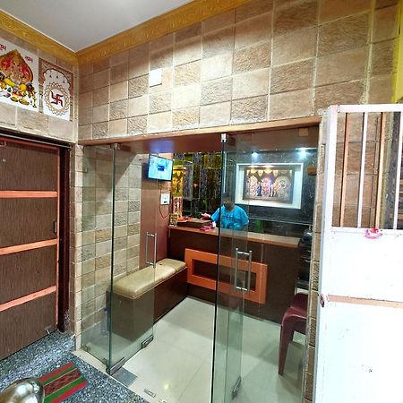 Goroomgo Sahoo Palace Puri - Prime Location Near Sea Beach - Excellent Service With Parking Facilities Exterior foto